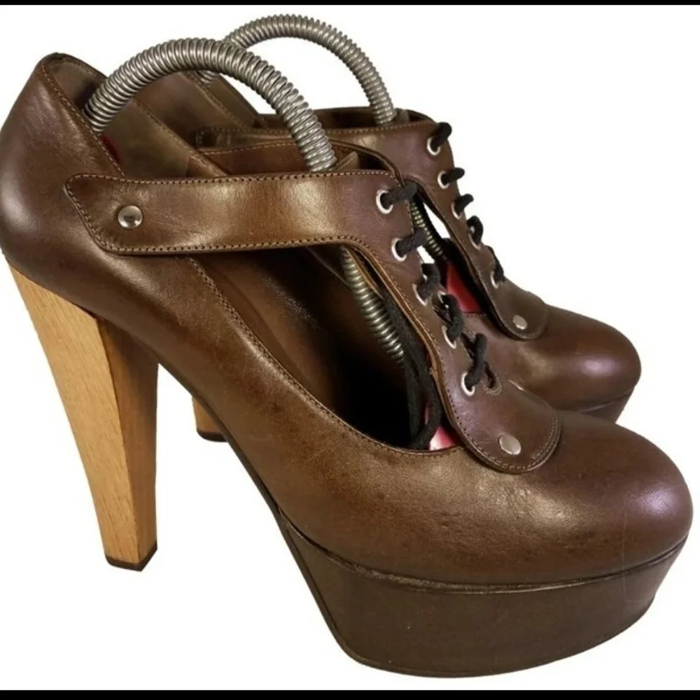 Brown Platform Heels - Picture 1 of 9